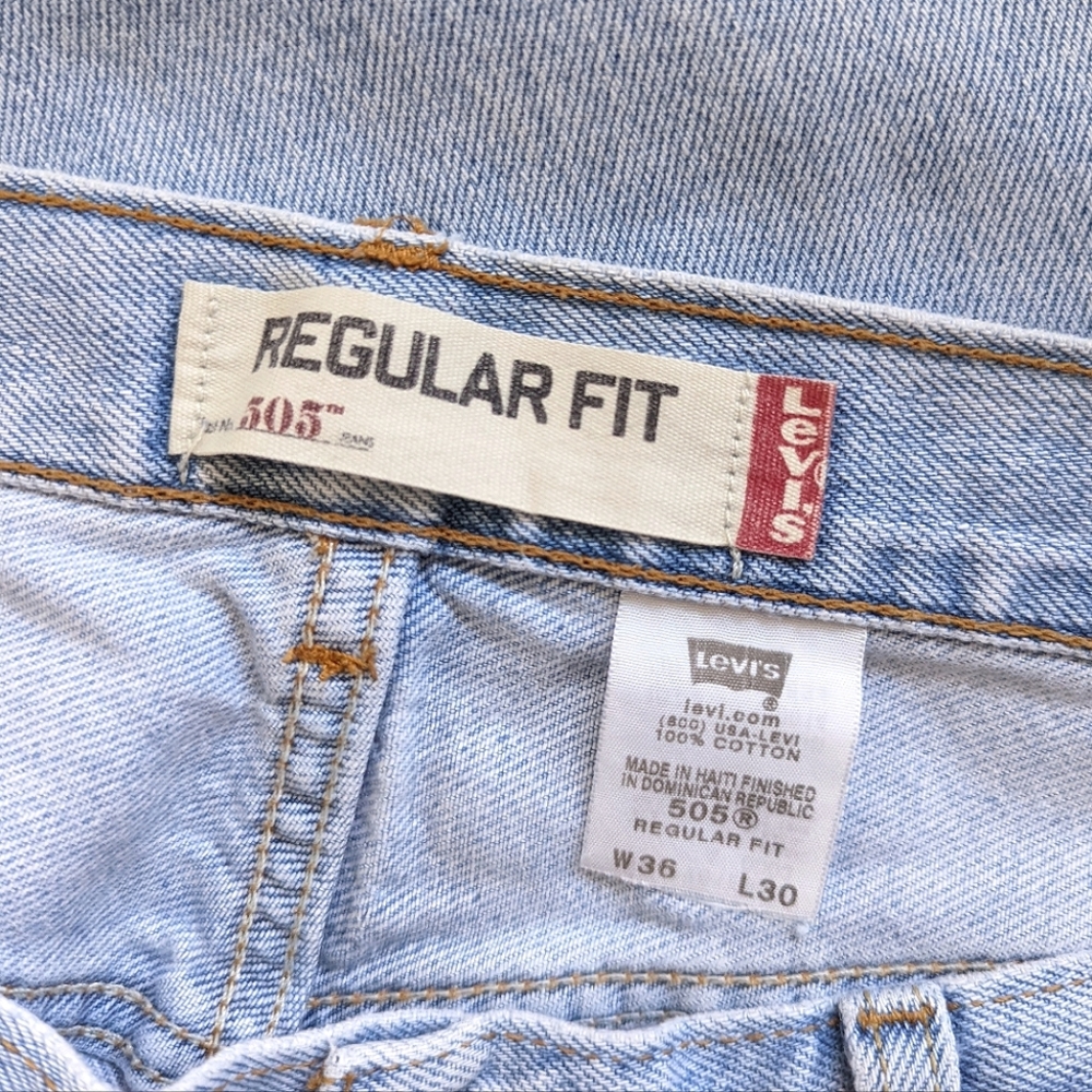LEVI'S Vintage 505 Men's Light Wash 36x30 Regular Fit Jeans - Picture 5 of 8